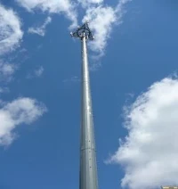 What type of antenna is used in GPS devices?